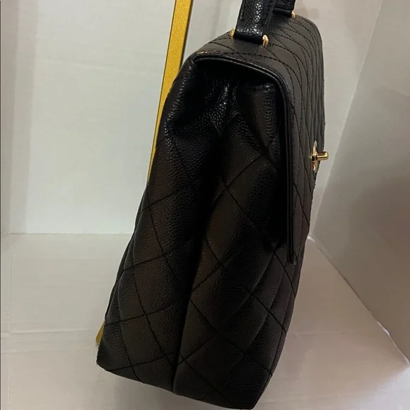 Vintage Chanel Kelly Flap Bag Black Caviar Gold Hardware - Picture 4 of 11